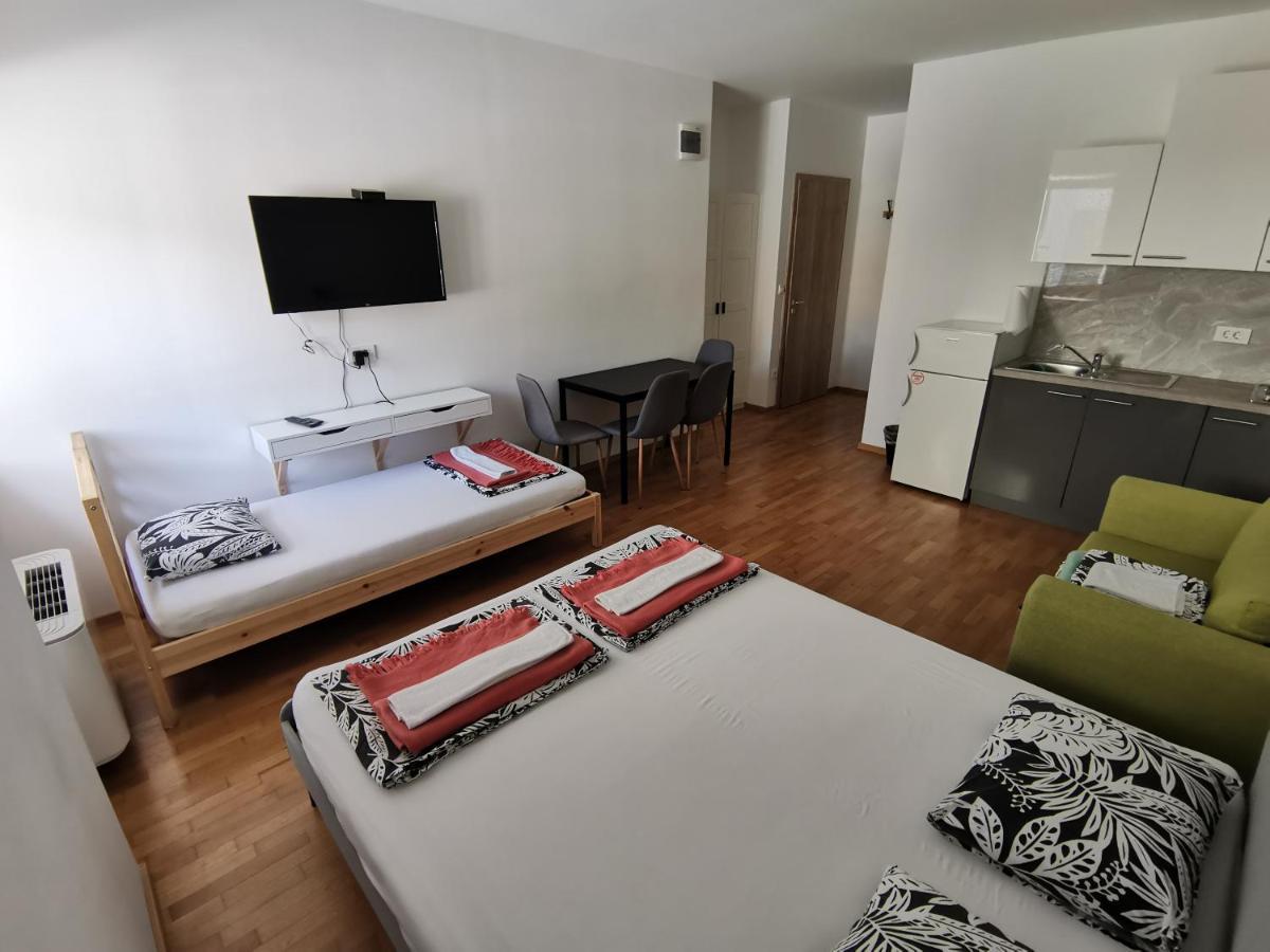 Pubyland Rooms & Apartments Rogatec Buitenkant foto