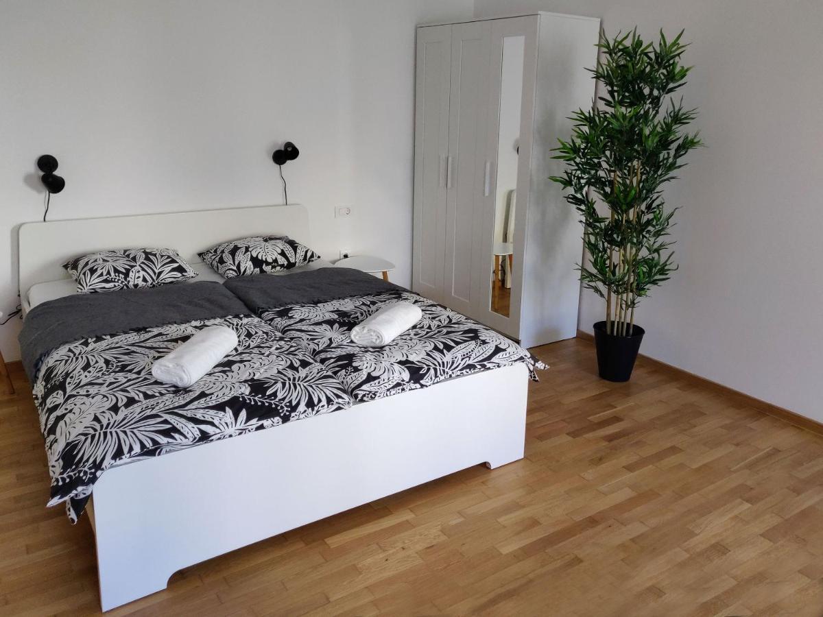 Pubyland Rooms & Apartments Rogatec Buitenkant foto